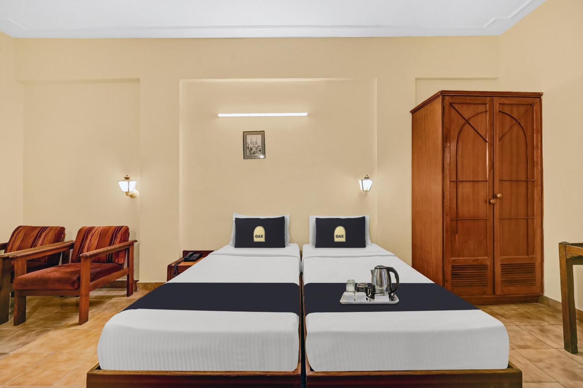 Super Townhouse Oak Hotel Belsons Taj Mahal Secundurabad Esterno foto