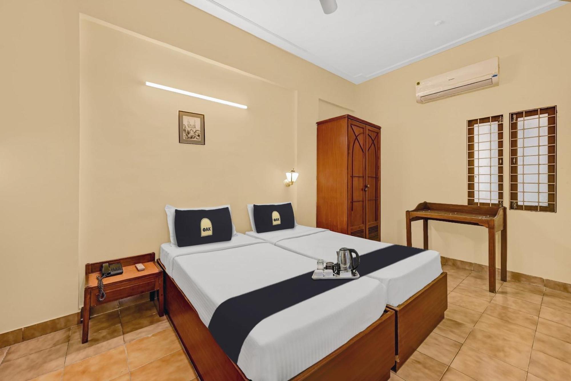 Super Townhouse Oak Hotel Belsons Taj Mahal Secundurabad Esterno foto