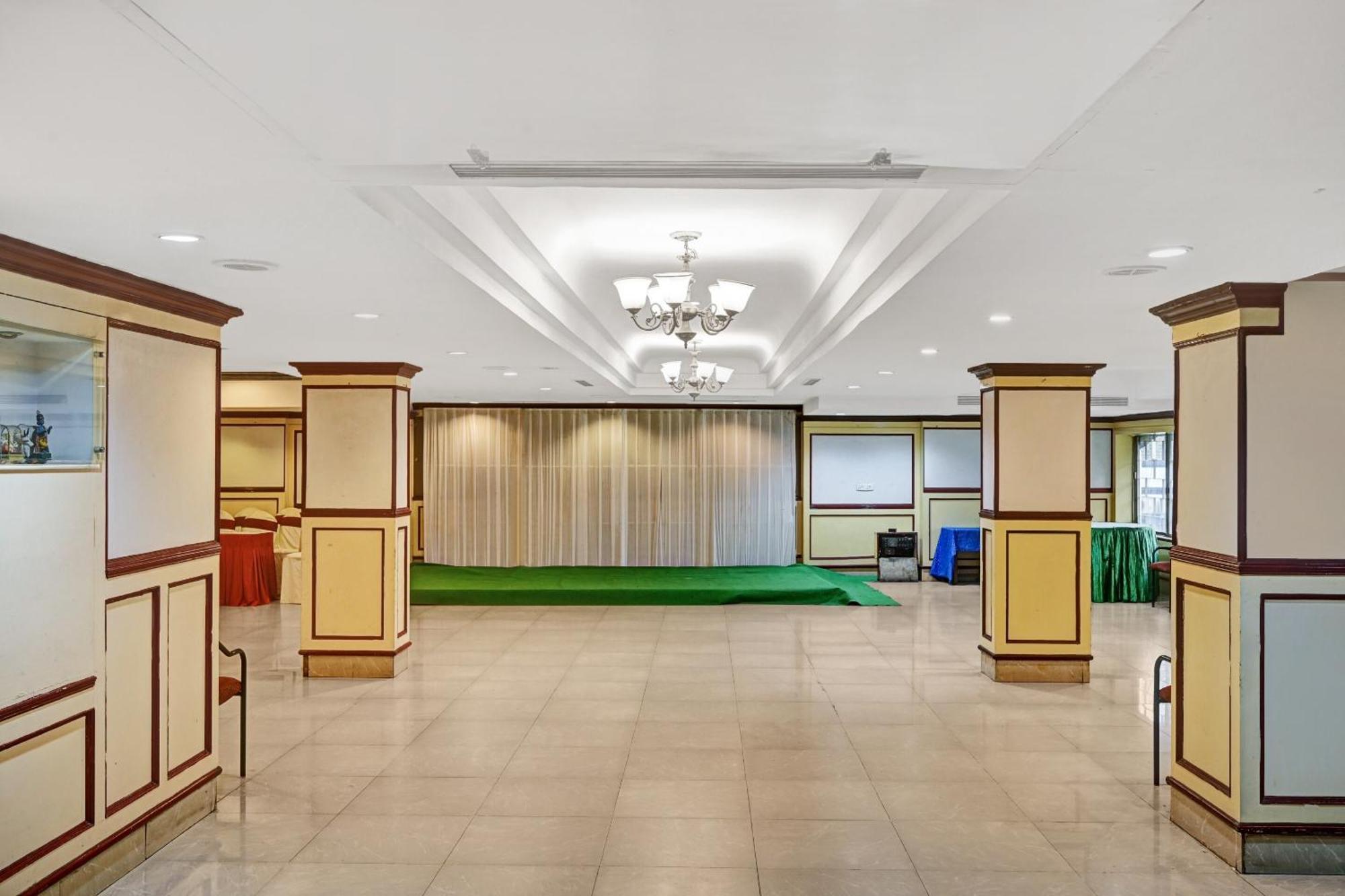 Super Townhouse Oak Hotel Belsons Taj Mahal Secundurabad Esterno foto